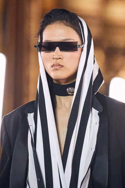 Look 68
